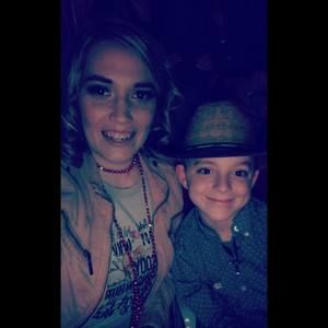 Meet your Posher, Kendra